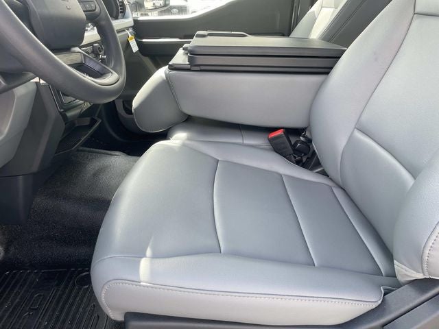 2025 Ford F-600SD XL