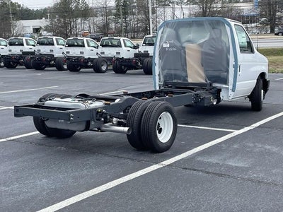 2026 Ford E-350SD Base Cutaway