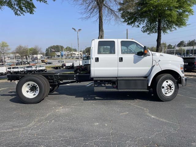 2027 Ford F-650SD Base