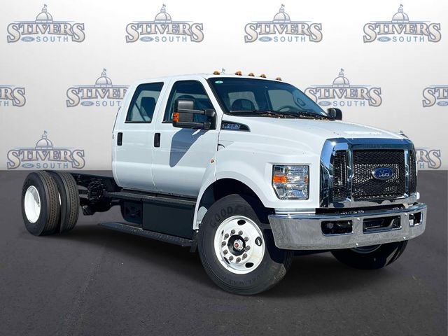 2027 Ford F-650SD Base