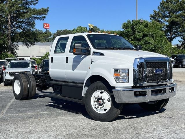 2027 Ford F-650SD Base
