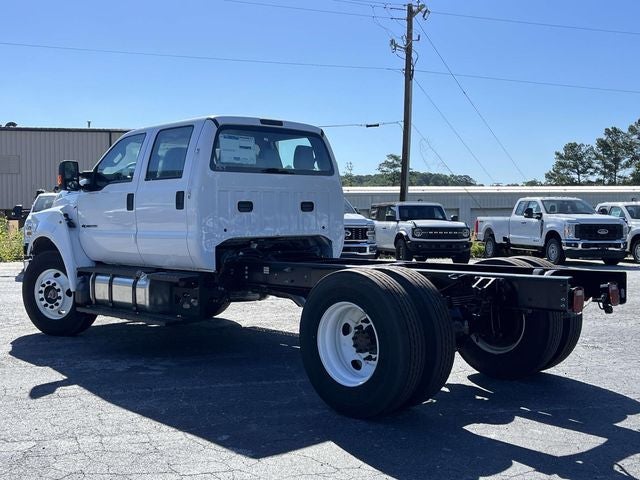 2027 Ford F-650SD Base