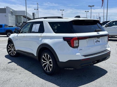 2025 Ford Explorer ST-Line