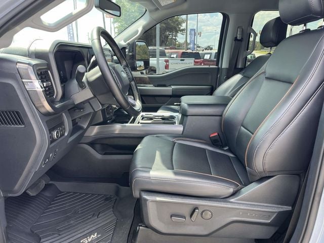 2025 Ford F-350SD Lariat