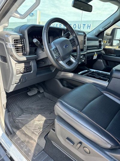 2025 Ford F-350SD Lariat