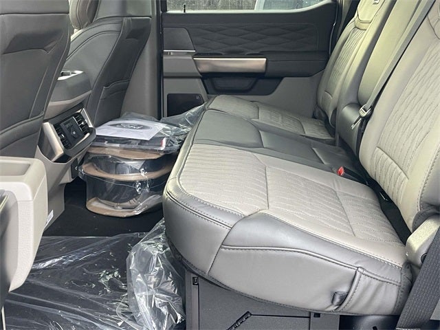 2026 Ford F-350SD Platinum DRW