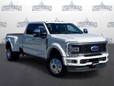 2026 Ford F-450SD Platinum DRW