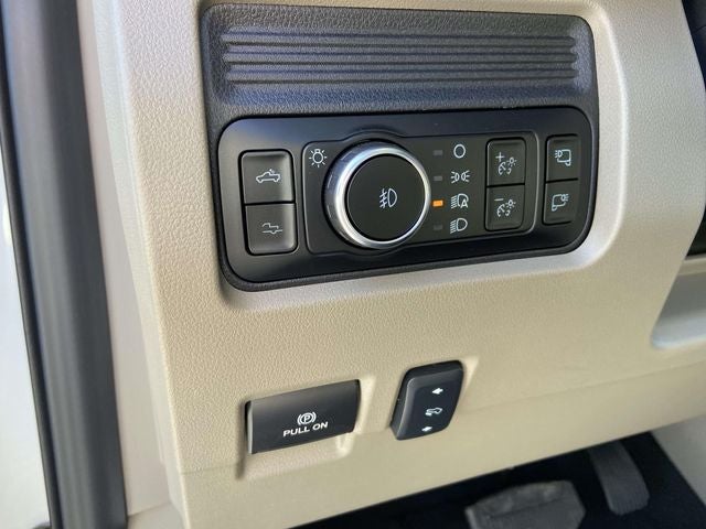 2026 Ford F-450SD Platinum DRW