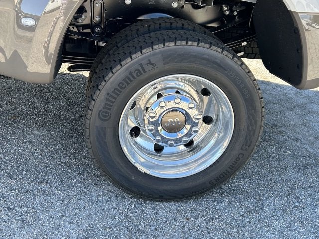 2027 Ford F-450SD King Ranch DRW