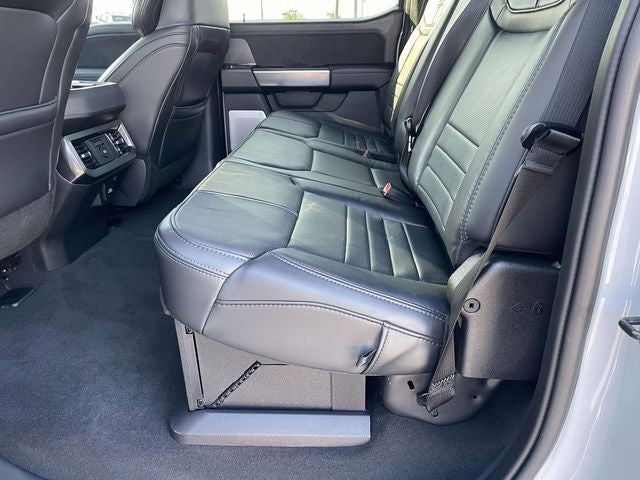 2025 Ford F-450SD Platinum DRW