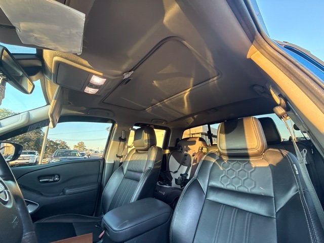 2024 Nissan Frontier SL