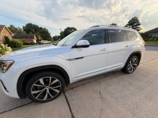 2024 Volkswagen Atlas 2.0T SEL Premium R-Line