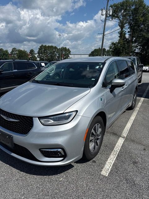 2023 Chrysler Pacifica Hybrid Touring L