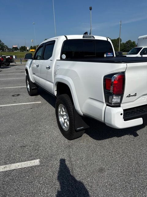 2022 Toyota Tacoma Limited V6