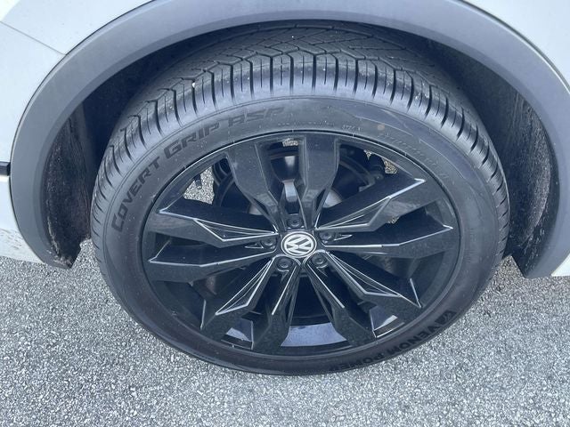 2021 Volkswagen Tiguan 2.0T SE R-Line Black