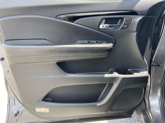 2020 Honda Pilot Touring 8 Passenger