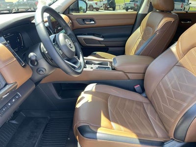 2024 Nissan Pathfinder Platinum