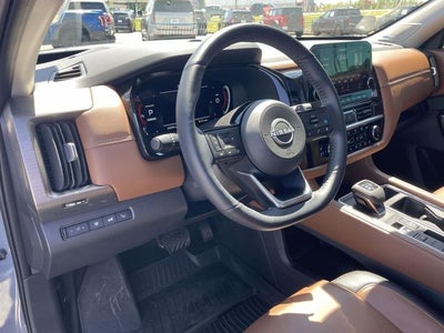 2024 Nissan Pathfinder Platinum