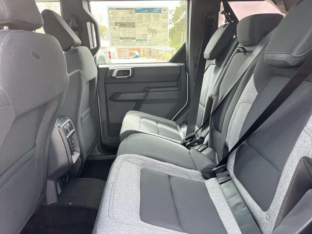 2025 Ford Bronco Base