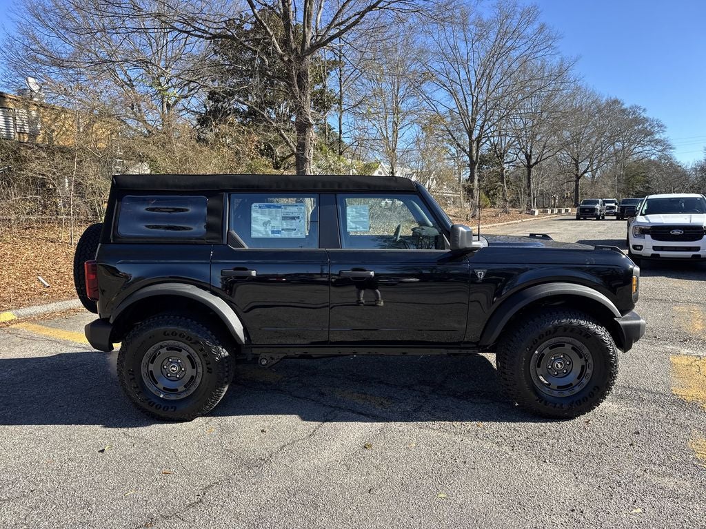 2025 Ford Bronco Base
