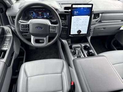 2025 Ford F-150 Lightning Flash