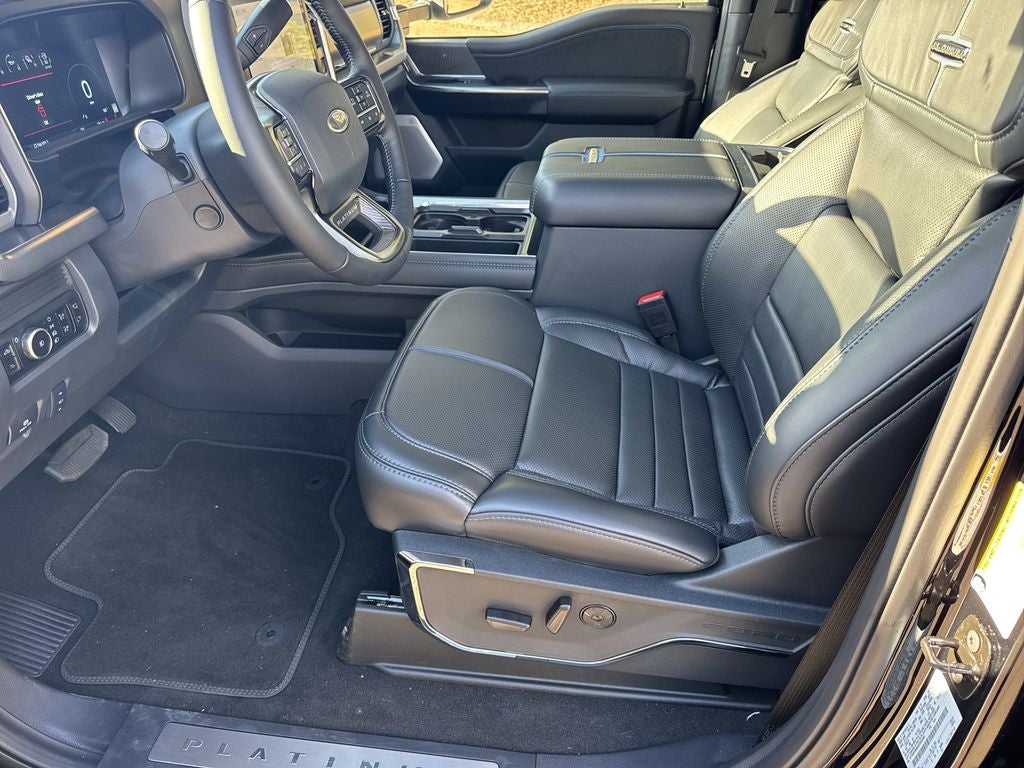 2025 Ford F-350SD Platinum