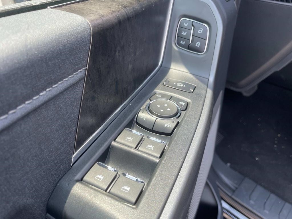 2025 Ford F-350SD Lariat