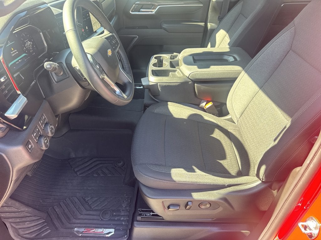 2026 Chevrolet Silverado 1500 LT LT1