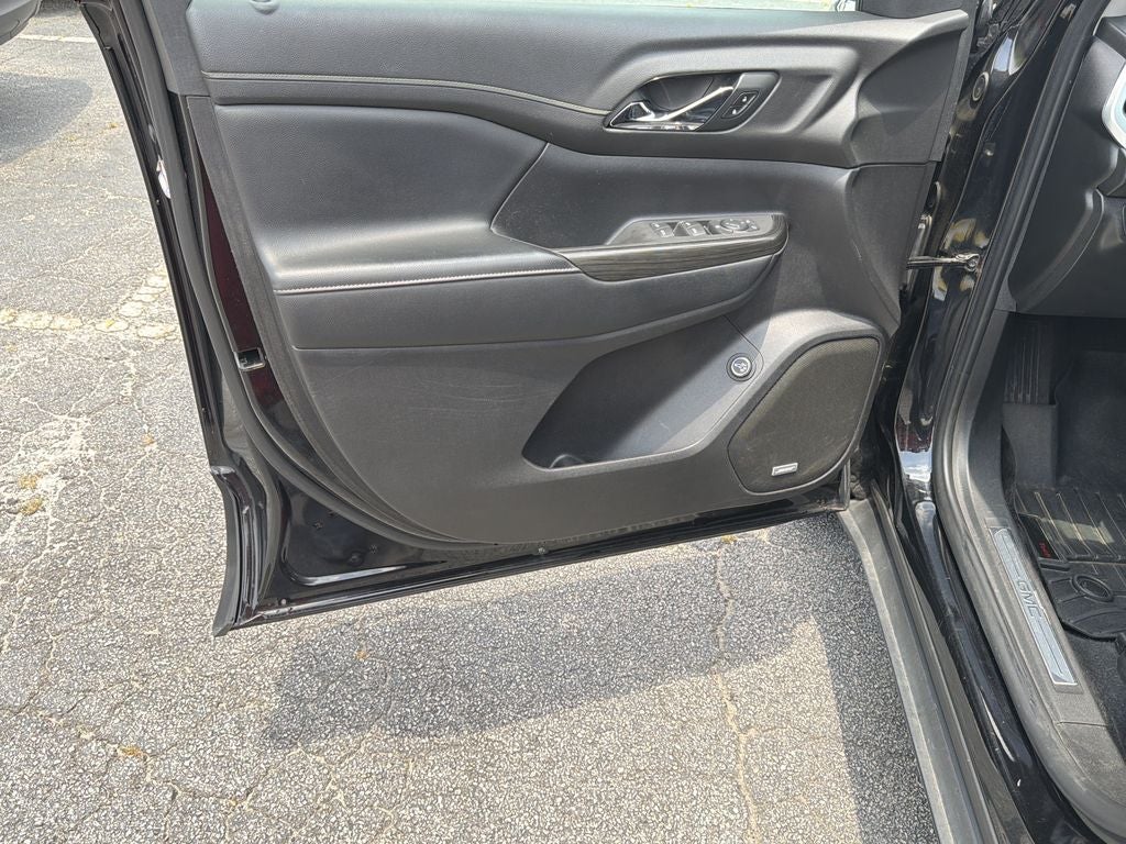 2020 GMC Acadia SLT