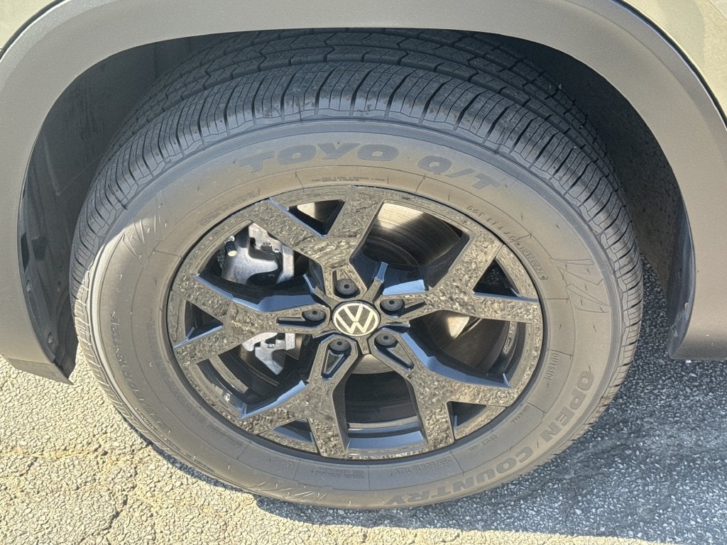 2024 Volkswagen Atlas 2.0T Peak Edition SE w/Technology