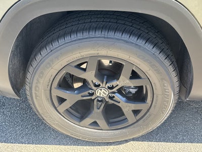 2024 Volkswagen Atlas 2.0T Peak Edition SE w/Technology