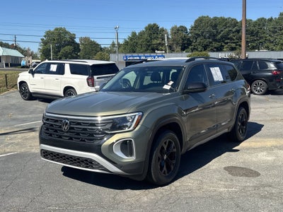 2024 Volkswagen Atlas 2.0T Peak Edition SE w/Technology