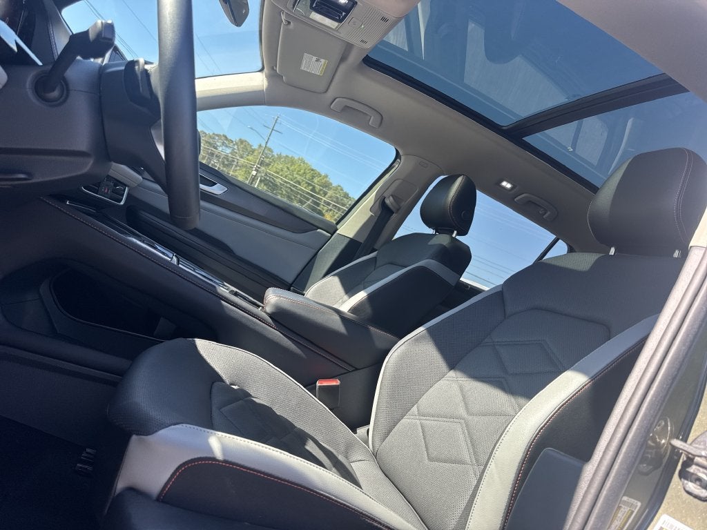 2024 Volkswagen Atlas 2.0T Peak Edition SE w/Technology