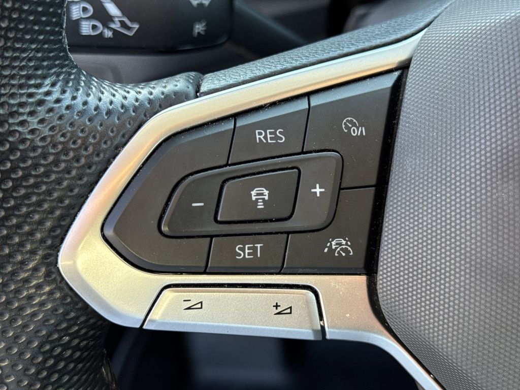 2022 Volkswagen Atlas 3.6L V6 SEL Premium R-Line