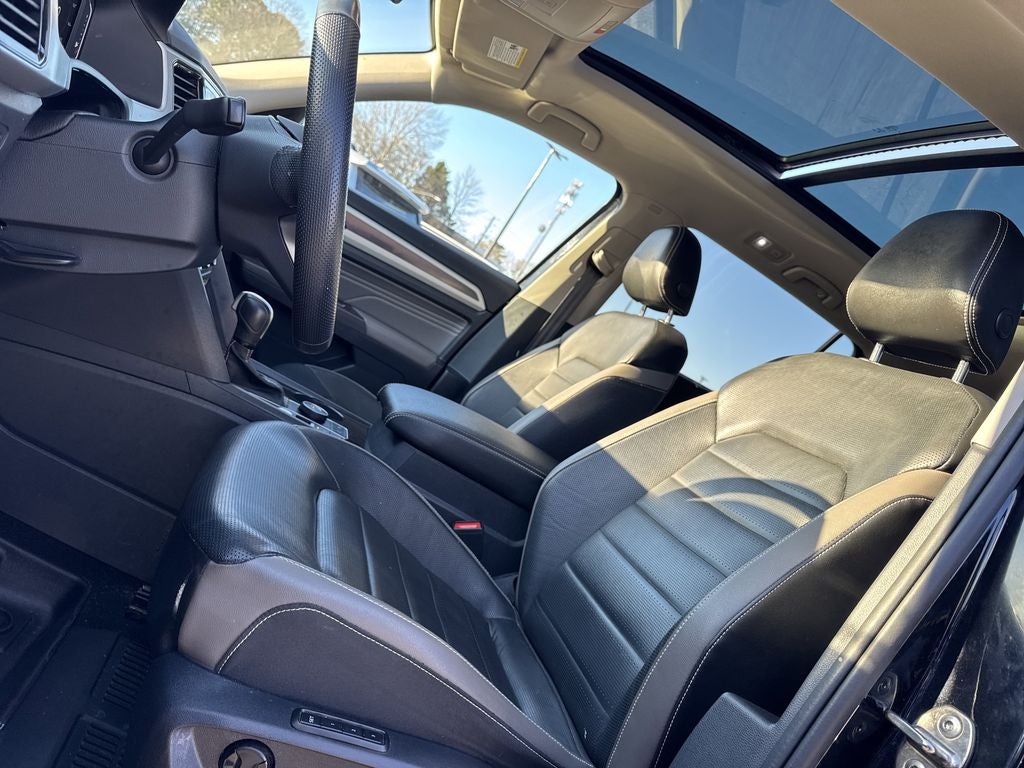 2022 Volkswagen Atlas 3.6L V6 SEL Premium R-Line