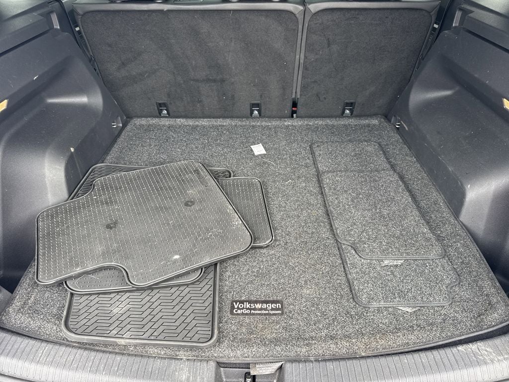 2021 Volkswagen Atlas Cross Sport 3.6L V6 SE w/Technology R-Line