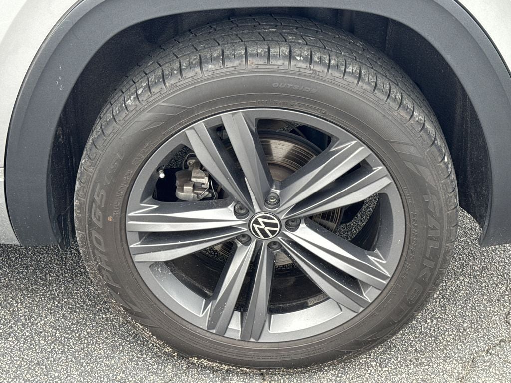 2021 Volkswagen Atlas Cross Sport 3.6L V6 SE w/Technology R-Line