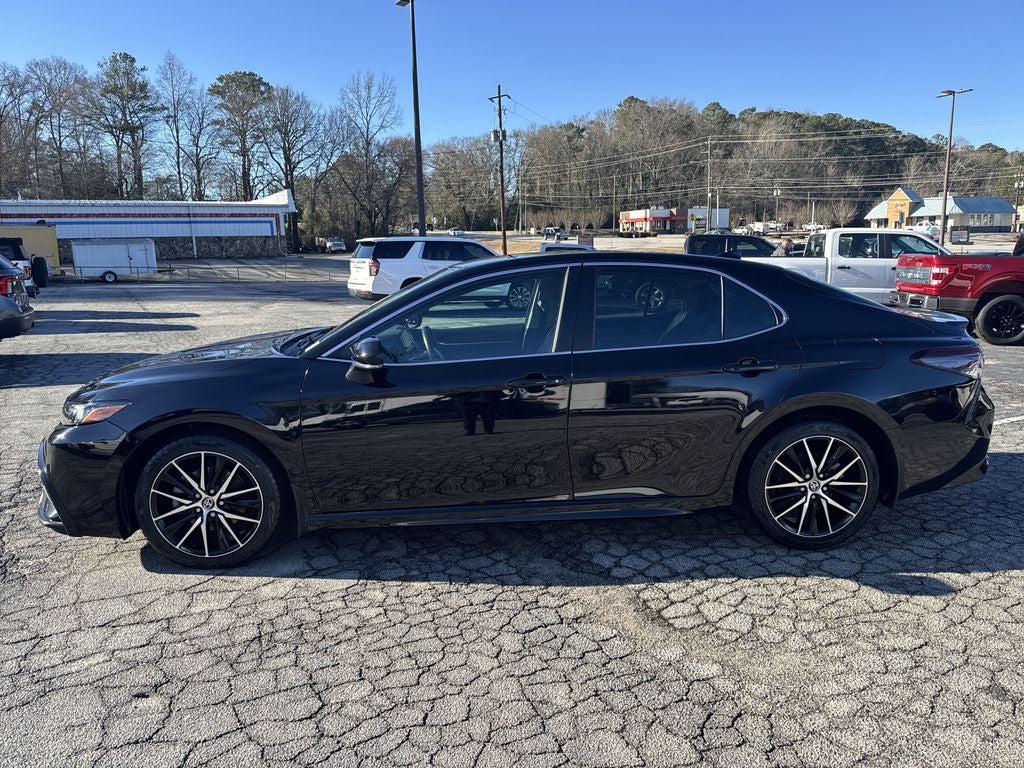 2022 Toyota Camry SE