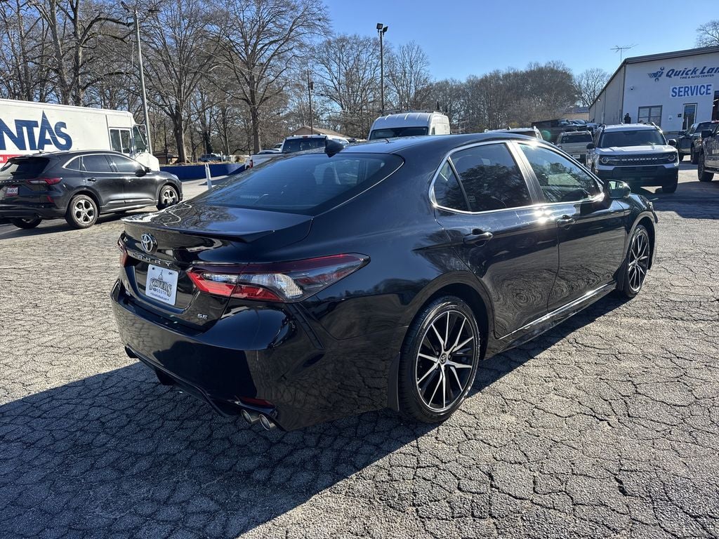 2022 Toyota Camry SE