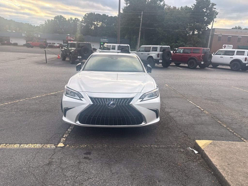 2022 Lexus ES 300h
