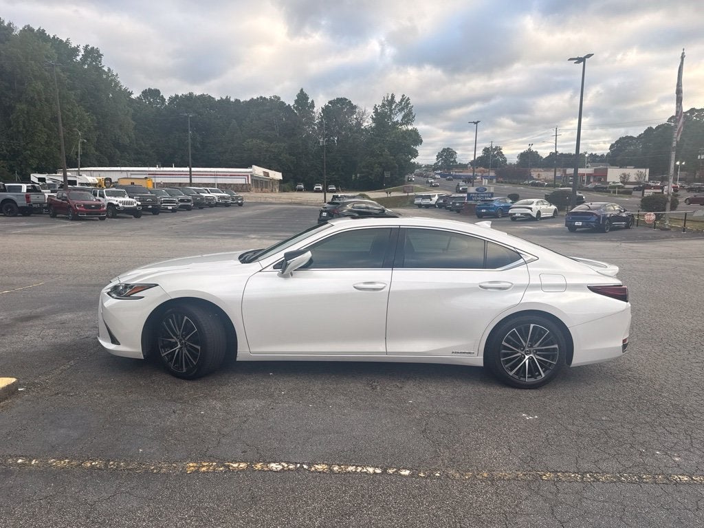 2022 Lexus ES 300h