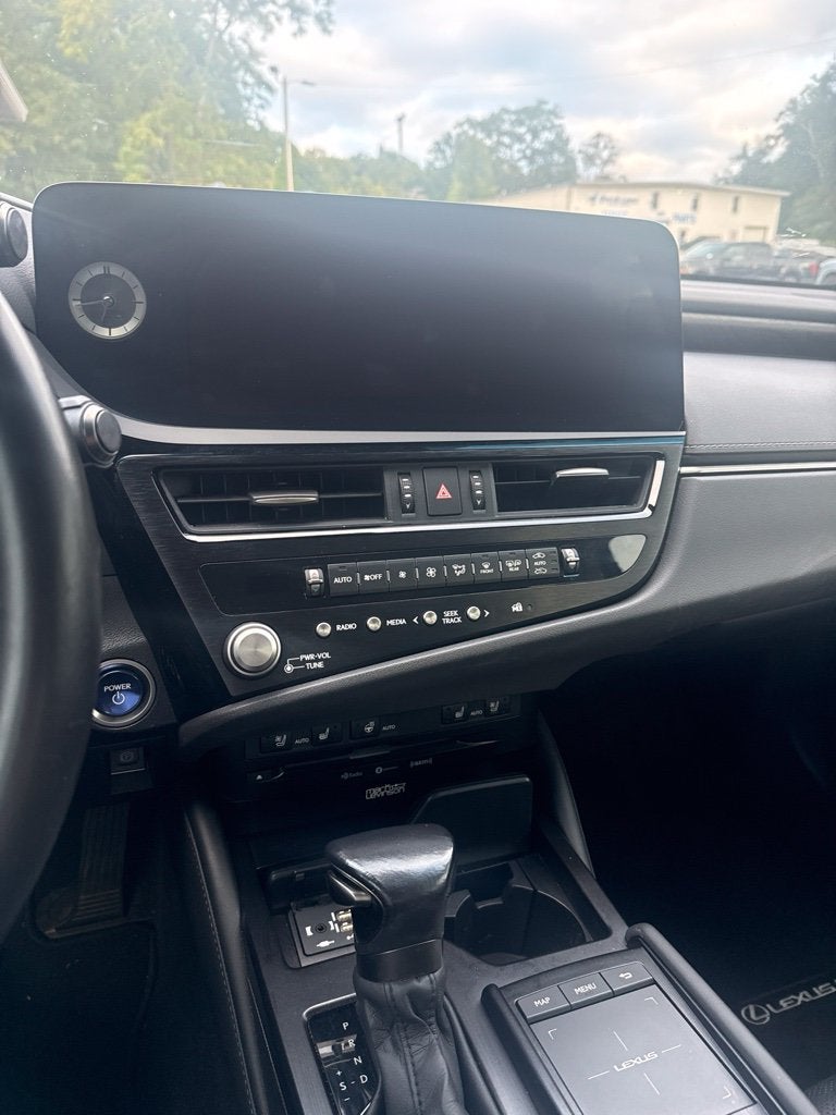 2022 Lexus ES 300h