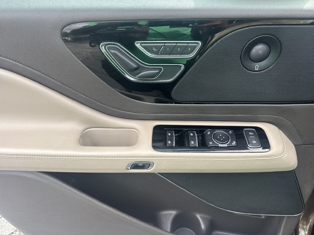 2022 Lincoln Aviator Reserve Premium