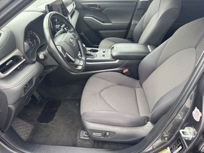 2024 Toyota Highlander LE