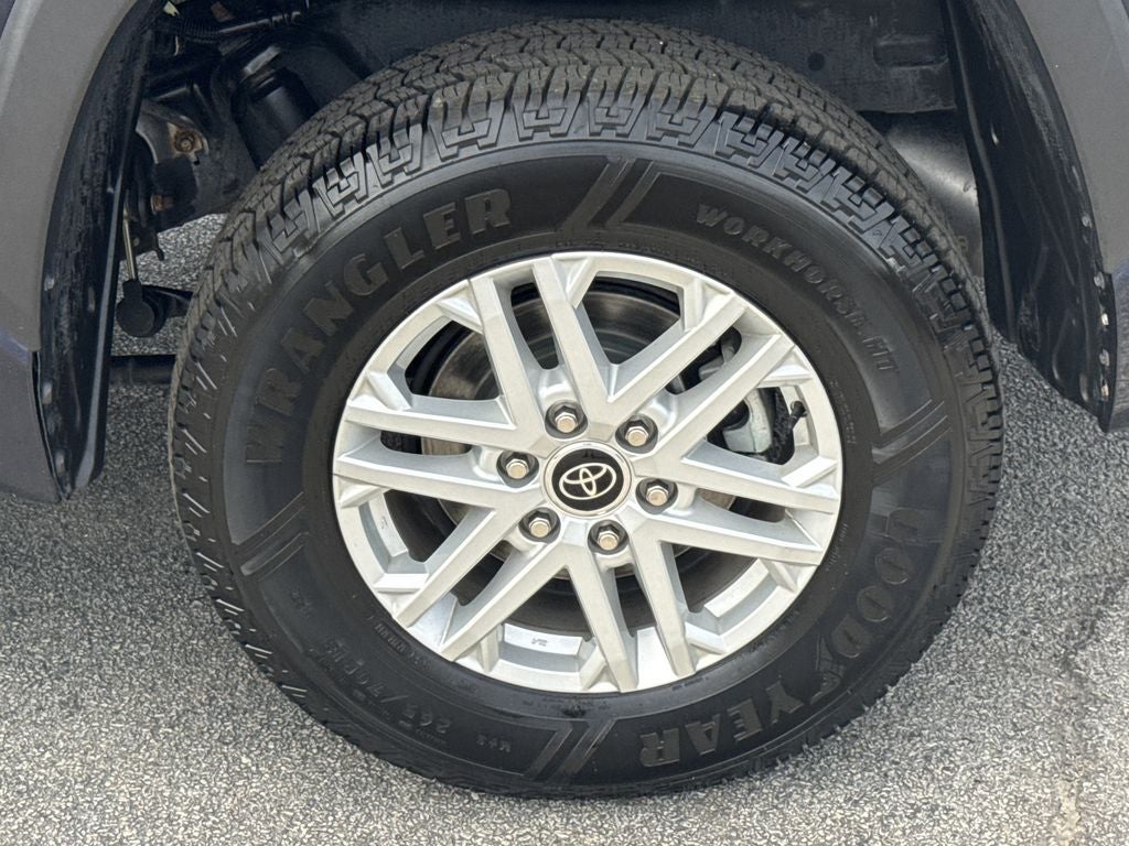 2022 Toyota Tundra SR5