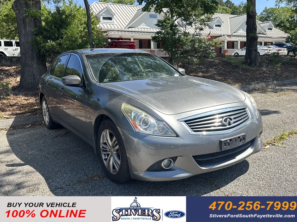 2015 INFINITI Q40 Base