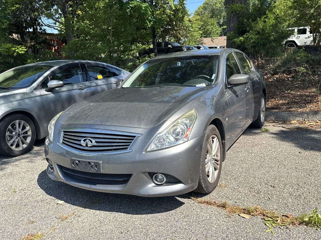 2015 INFINITI Q40 Base