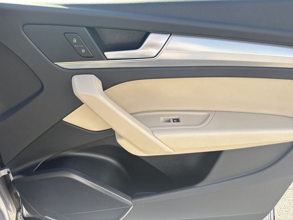 2025 Audi Q5 45 S line Premium quattro