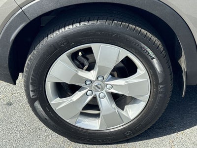 2022 Volvo XC40 Momentum