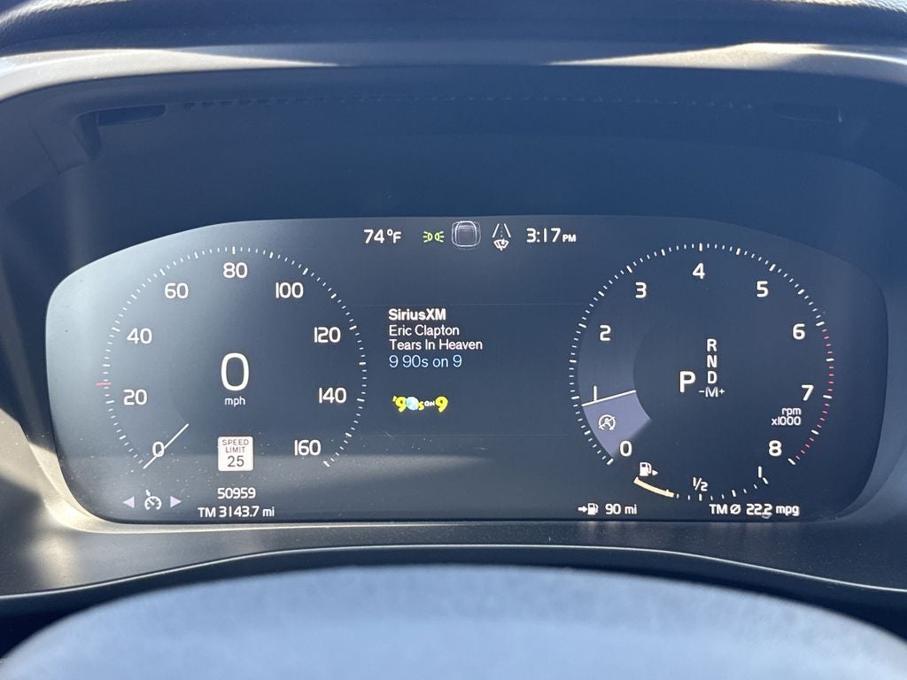 2022 Volvo XC40 Momentum